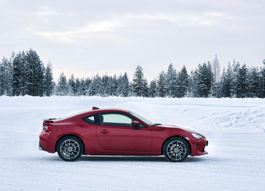  Toyota GT 86 2016 года  (WW) (фото 15 из 33)